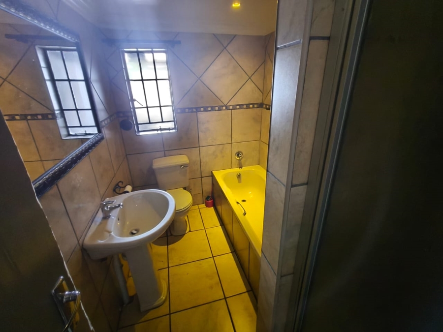 4 Bedroom Property for Sale in Safari Gardens North West